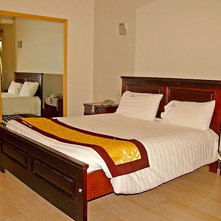 Cepha'S Inn Kabale Екстериор снимка
