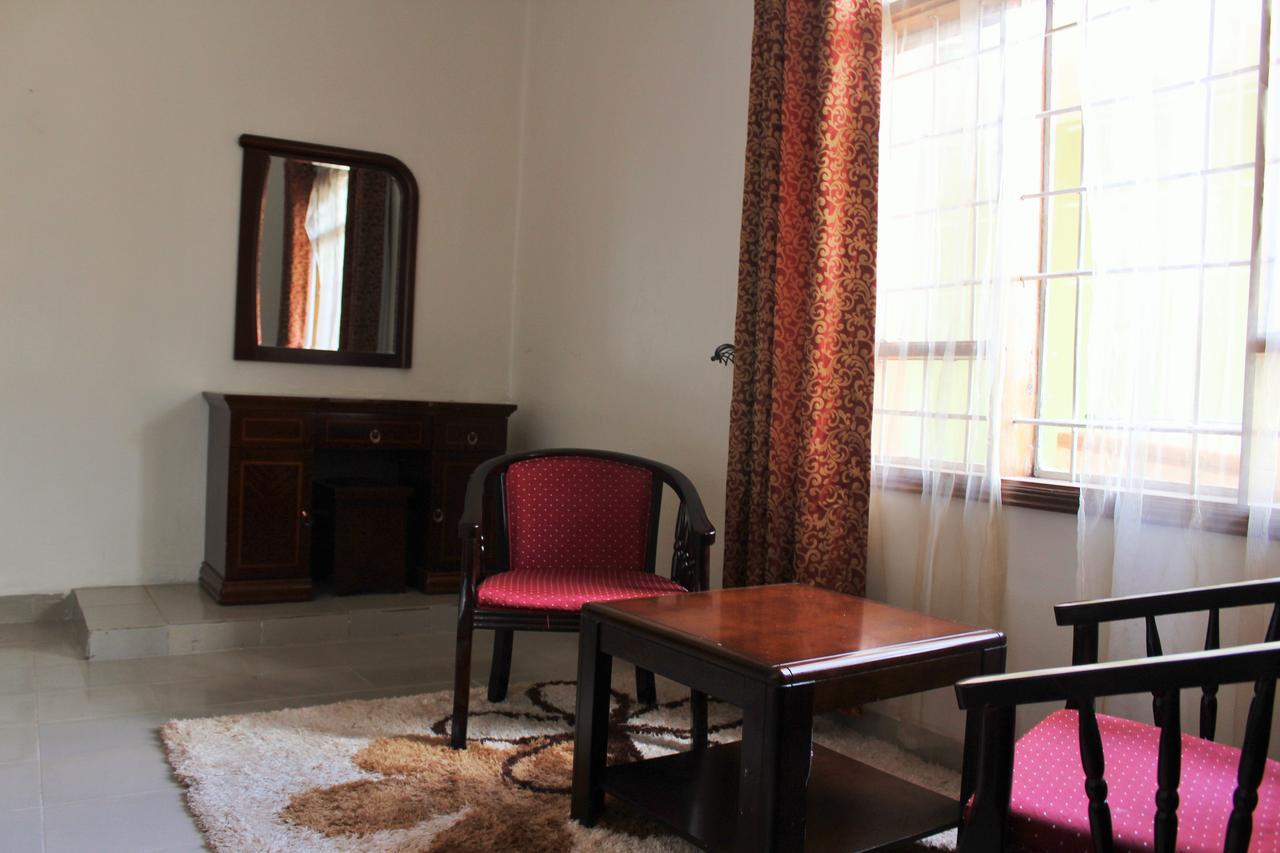 Cepha'S Inn Kabale Екстериор снимка