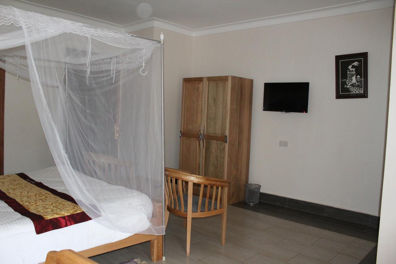 Cepha'S Inn Kabale Екстериор снимка