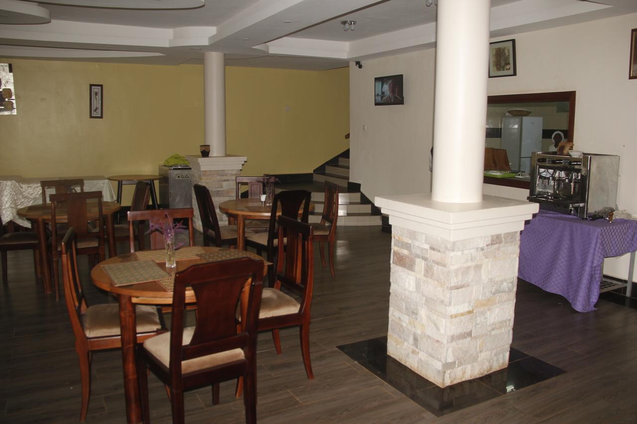 Cepha'S Inn Kabale Екстериор снимка