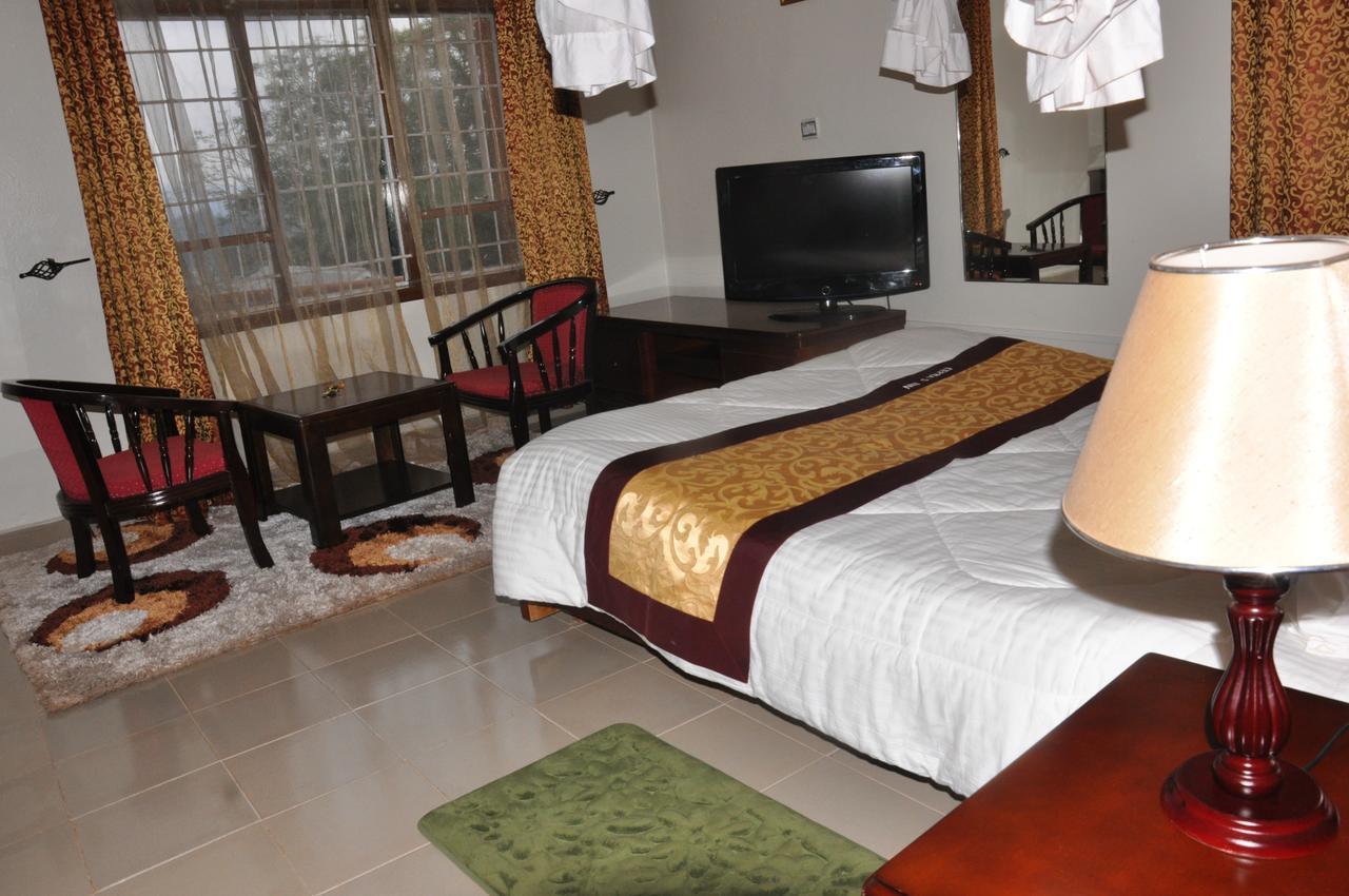 Cepha'S Inn Kabale Екстериор снимка