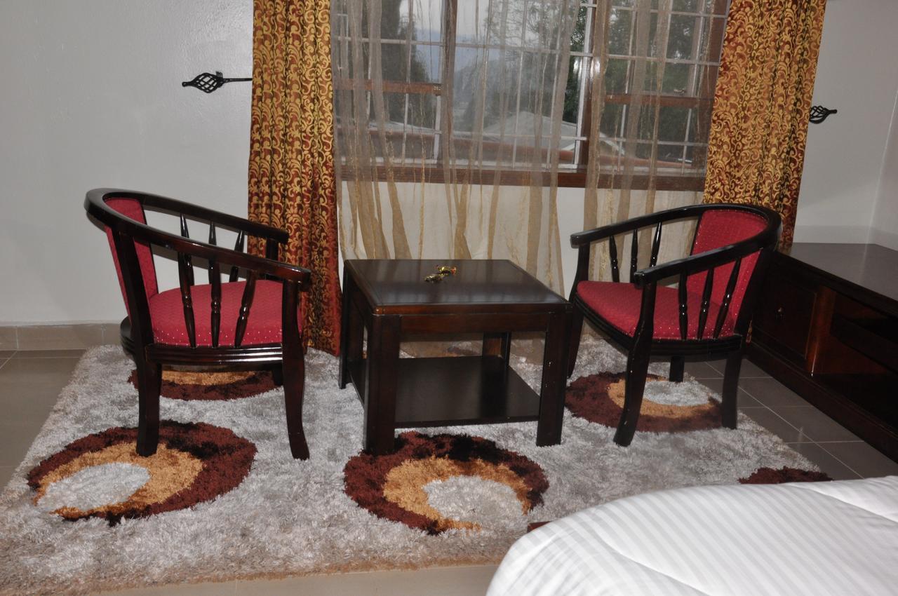 Cepha'S Inn Kabale Екстериор снимка