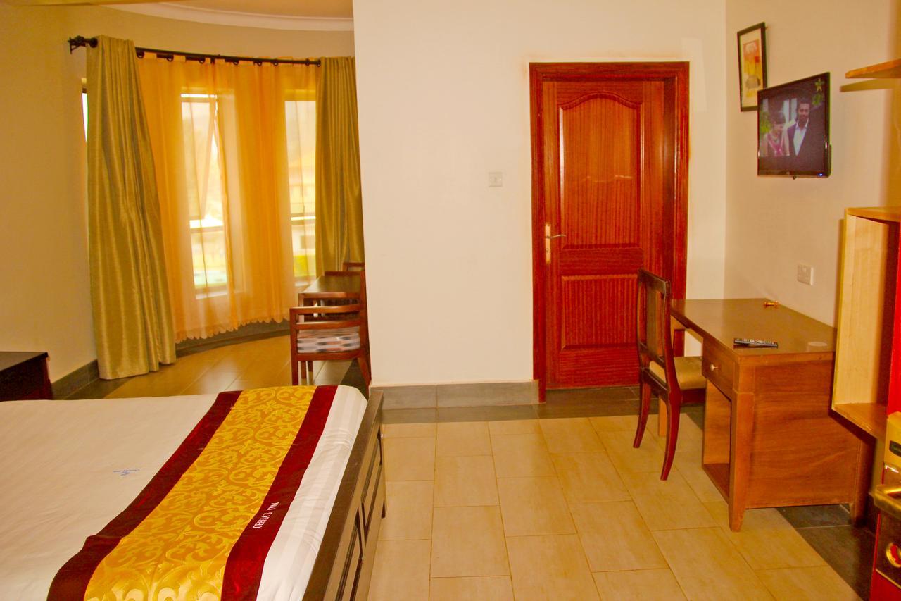 Cepha'S Inn Kabale Екстериор снимка